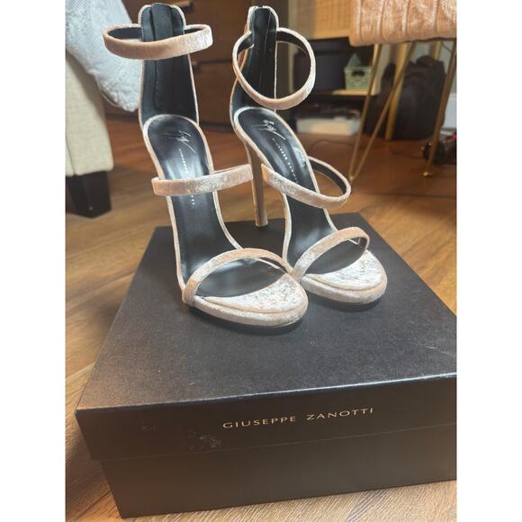 Giuseppe Zannoti Shoes - Giuseppe Zanotti NIB CIPRIA heels, size 39